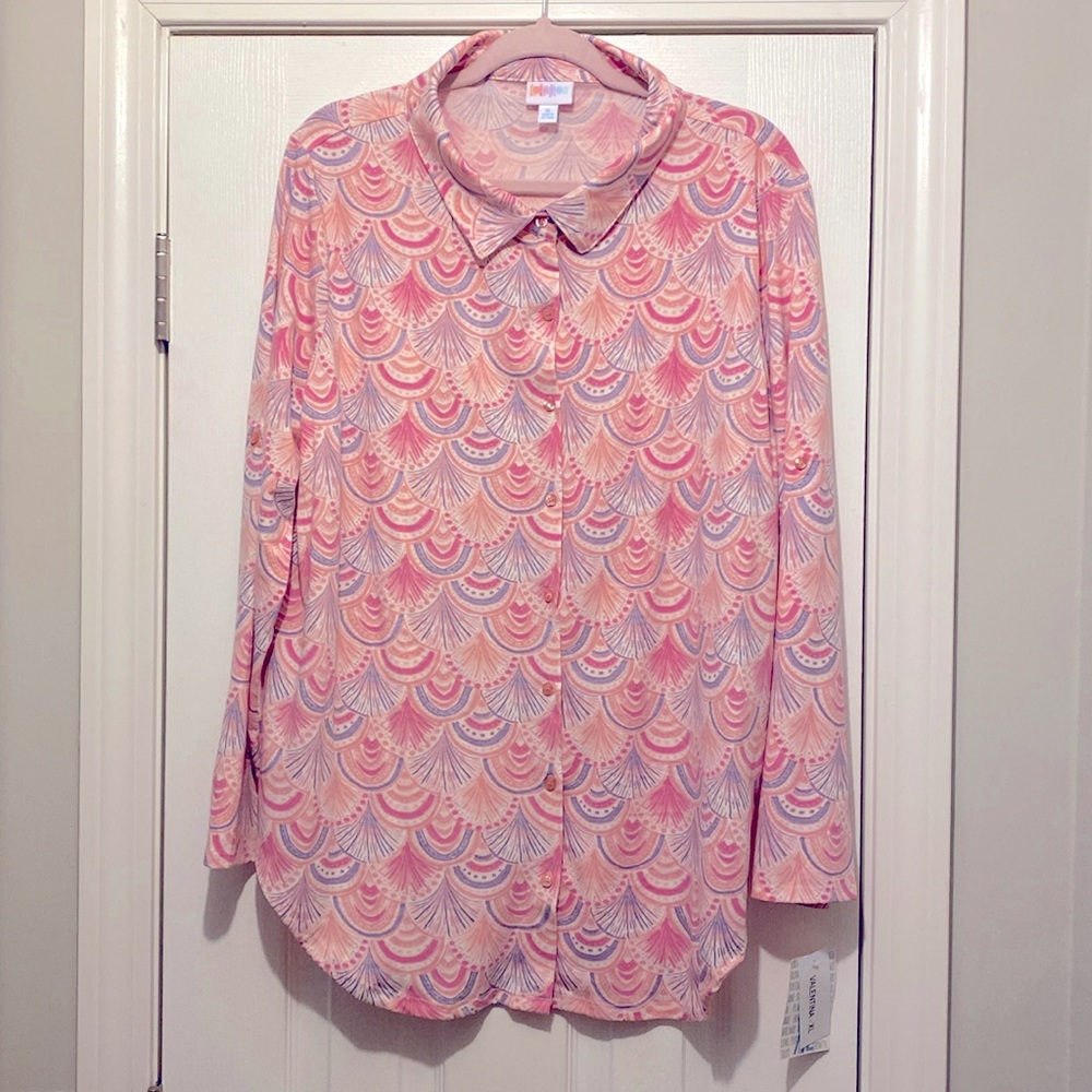 NWT Lularoe Valentina XL blouse